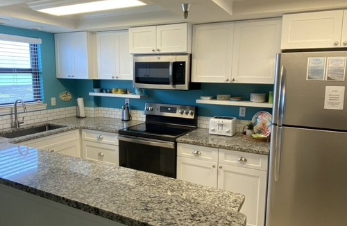 Navarre Beach Condo | Top floor, Week Before July 4 open, 10% off and August 10% off. Book Early!