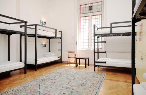 Mussafah Hostel | Top House Hostel