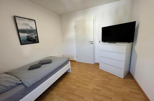 Gemmingen Apartment | TOP Monteurwohnung, 7 Einzelbetten, Küche, Parkplatz, Nähe Heilbronn I Hyra Living I GEM01
