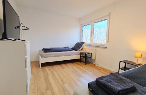 Rottweil Apartment | TOP Monteurwohnung mit Balkon, Einzelbetten, TV, WLAN, modern, voll ausgestattet, Parkplatz, Wäsche inklusive, in Rottweil - RW01