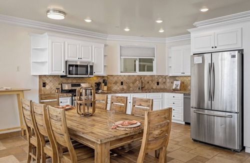 South Oceanside House | Top Notch Coastal Getaway P813-2