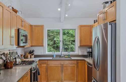 West Hartford House | Top of the Hill House with Hot Tub & Game Room