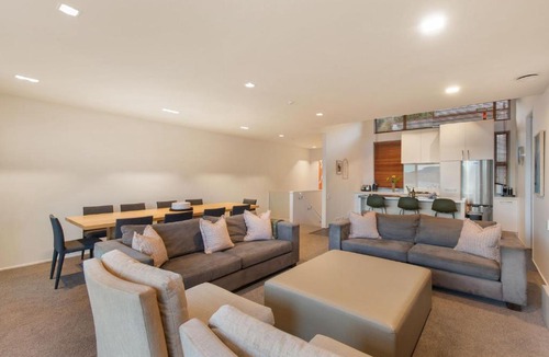 Queenstown City Centre House | Top of the Lake by Relaxaway Holiday Homes