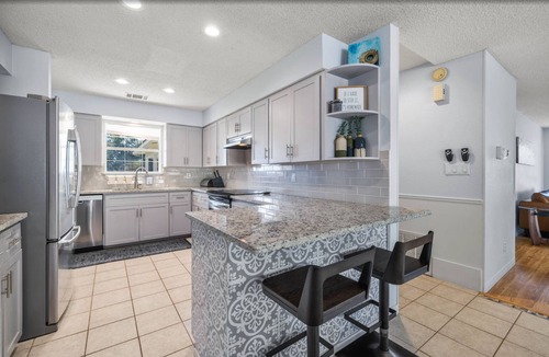 Leander House | Top-rated! Gated 4-acre with game room, XL SwimSpa, Firepit