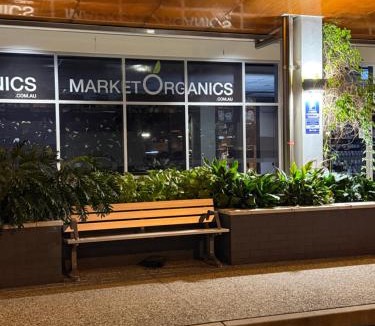 Rocklea Apartment | Top Rated Luxury Studio Retreat with Free Private Parking