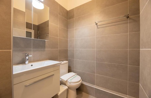 Kinosargous Apartment | Top sightseeing 3rd floor studio on a paved road!