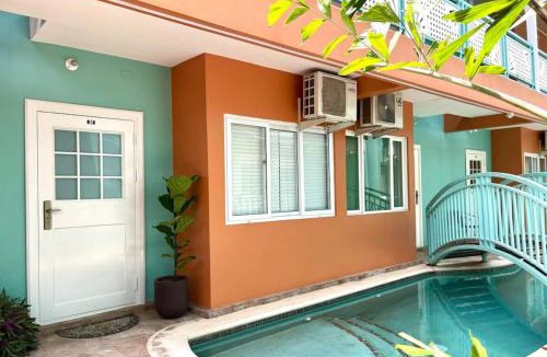 Bon Accord Village Apartment | TOPAZ Classy, cozy condo near beaches & airport