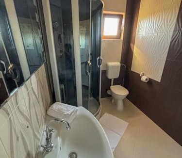 Cetariu Villa | Topaz Villa
