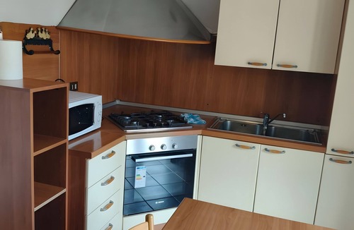 Carpeneda Apartment | 'Topazio' Apartment with Mountain View, Wi-Fi and Air Conditioning