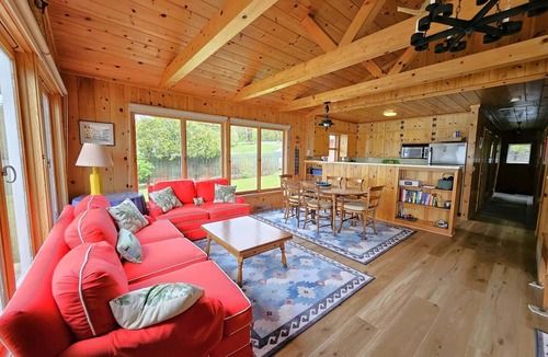 Bellaire House | Torch Lake Classic Cottage | Torch Lake