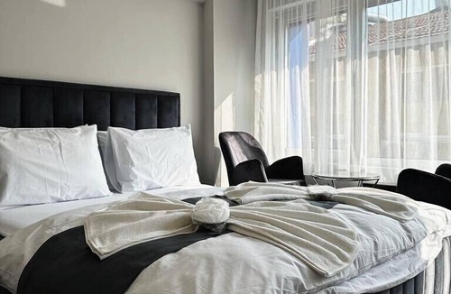 Moda Hotel | Torch Suit