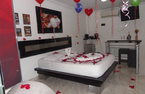 Yumbo Hotel | Torettos