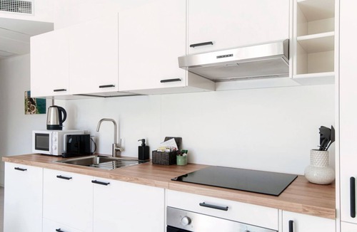 Como Apartment | Torno: Three-room apartment with balcony and easy access to public transport in