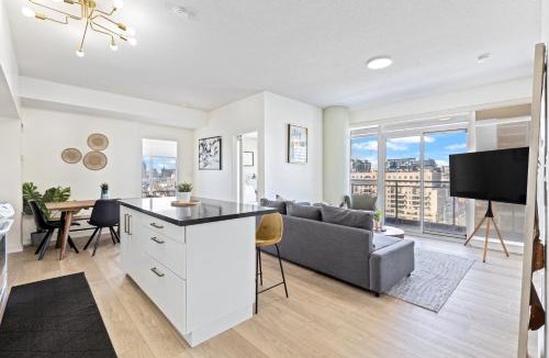 CityPlace Apartment | Toronto Harbourview Suites with free parking