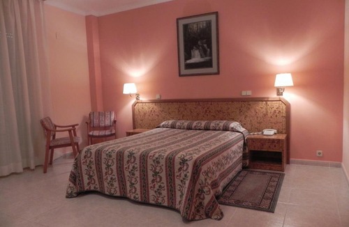 El Tiemblo Hotel | Toros de Guisando