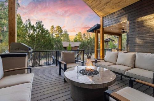 Torreon House | Torreon New Build w/Deck & Outdoor Entertainment