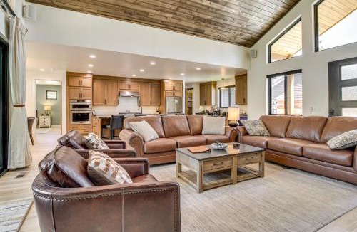 Torreon House | Torreon New Build w/Deck & Outdoor Entertainment