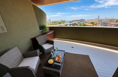 Pescara Apartment | Torri Camuzzi Exclusive Luxury Apartment - 2 camere 2 bagni - Jacuzzi - Terrazza - Posto auto privato