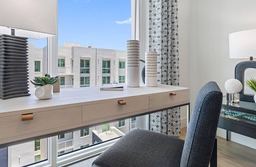West Palm Beach Apartment | TortoiseOne 2BD 1 - Two Bedroom Apartment, Sleeps 4