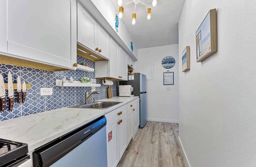 Crescent Beach Condo | Tortuga Del Mar- 2 Bedroom Beachfront Condo with Pool