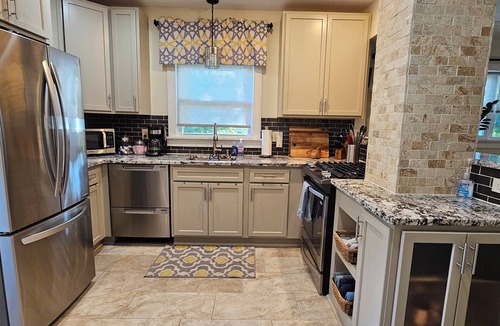 Wauwatosa House | Tosa Village Bungalow: Cozy, Charming, Walk to Tosa Village, Parks, and Stores