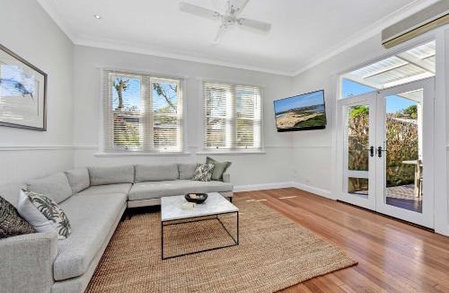 Merewether House | Tosca Elegant Merewether Beach House with Pool