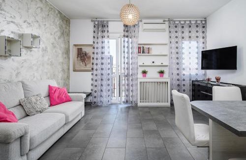Crescenzago Apartment | Toscanelli bright Apartment close to San Raffaele Hospital