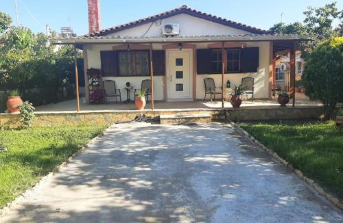 Katakolo House | Tota's Family House