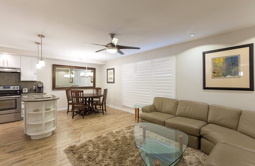 Camelback East Condo | TOTAL REMODEL. BILTMORE AREA CONDO. GREAT LOCATION.