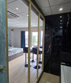 Moreni Apartment | Totall Panoramic Studio