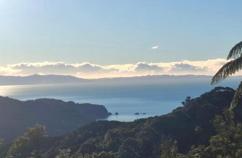 Tata Beach Ski Chalet | Totaranui Accommodation Chalet One