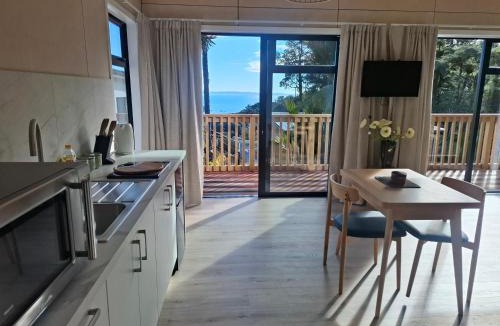 Tata Beach Ski Chalet | Totaranui Accommodation Chalet One
