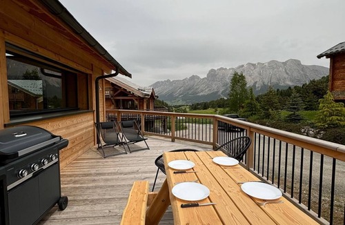 Saint-Etienne-en-Devoluy Ski Chalet | Toubkal luxury chalet with swimming pool in La Joue du Loup
