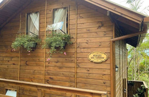 Fabricio Ski Chalet | Toucans' Home Chalet - A Romantic Chalet in Santo Amaro da Imperatriz