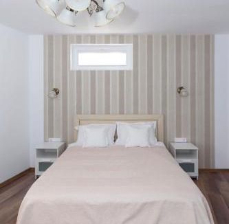 Curtea De Arges House | Tourist B&C