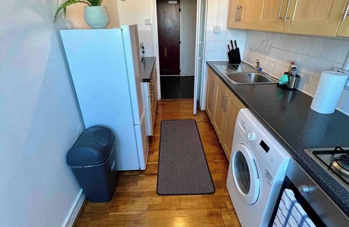 Bermondsey Apartment | Tower Bridge Canada Water 2 bed flat