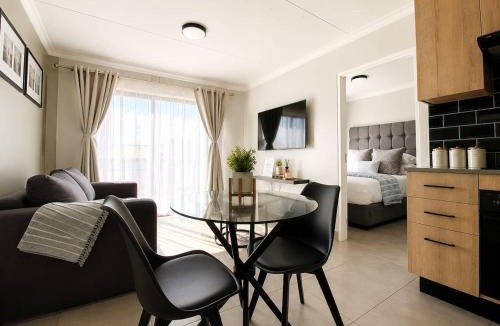 Greater Johannesburg Metropolitan Area Apartment | Tower Heights