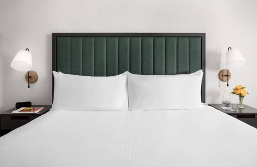 Brookline Hotel | Tower King at Arcadian Hotel! Onsite Dining, Near Fenway Park!