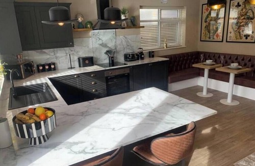 Blackpool Town Center Apartment | Tower Suites
