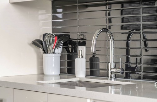 Connaught Apartment | Tower Views w AC, Dining, Private Patio