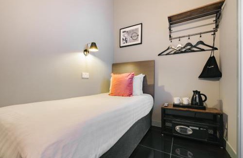 Bermondsey Hotel | TowerBridge64