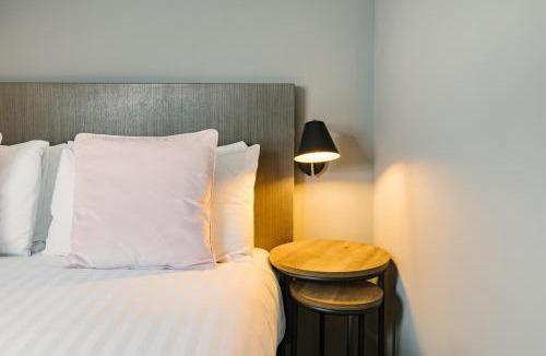 Bermondsey Hotel | TowerBridge64
