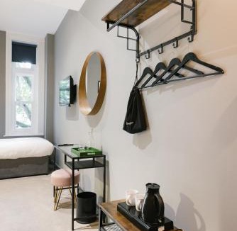 Bermondsey Hotel | TowerBridge64