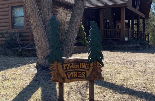 Wisconsin Dells House | Towering Pines Lodge: A Hidden Haven 10 Miles from Wisconsin Dells