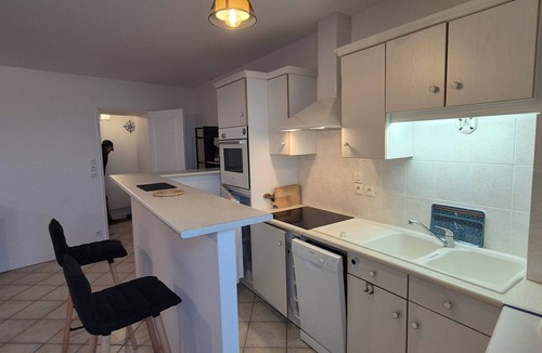 Auray House | Town house