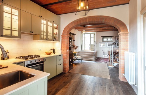 Bucine House | Town house with garden in charming Tuscan hilltop village