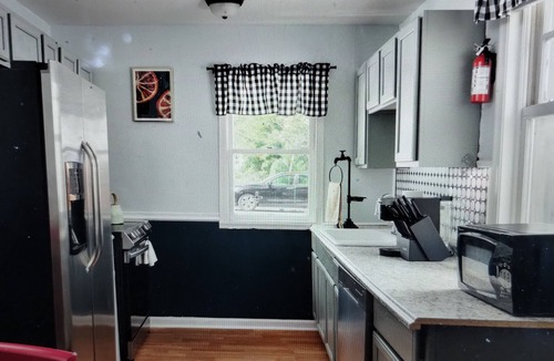 Front Royal House | Town Located Walkable Hiking Arcade & Firepit & Mini Golf