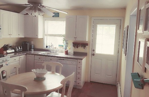 Bridgehampton Cottage | Town walking distance-Bridgehampton Cottage