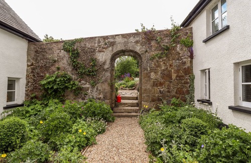 South Tawton Cottage | TOWNEND, pet friendly, luxury holiday cottage in South Zeal