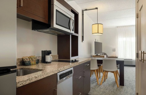 Bairdford Hotel | TownePlace Suites by Marriott Pittsburgh Harmarville